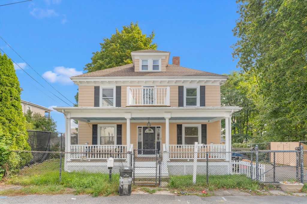 3 Huntington Pl in Brockton