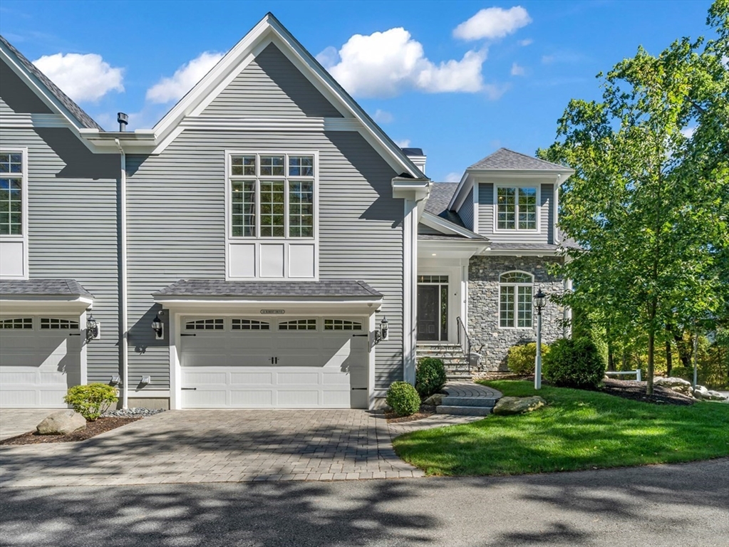10 Robert Dr #10 in Andover