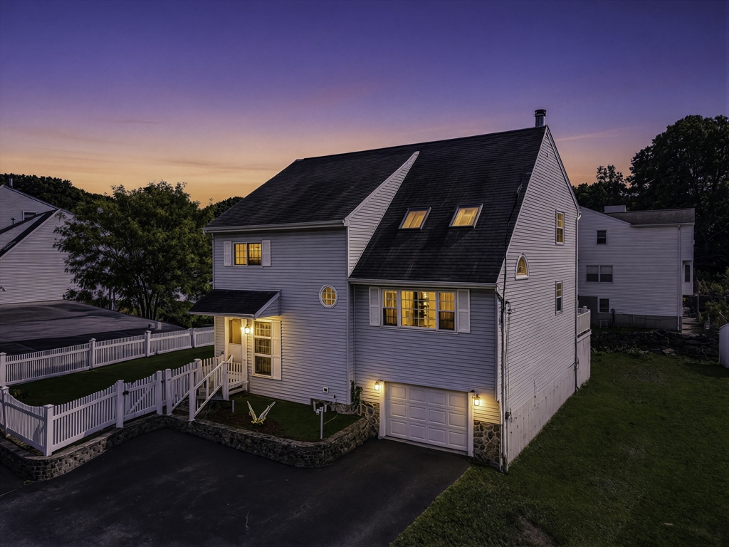 102 Sunderland Rd in Worcester