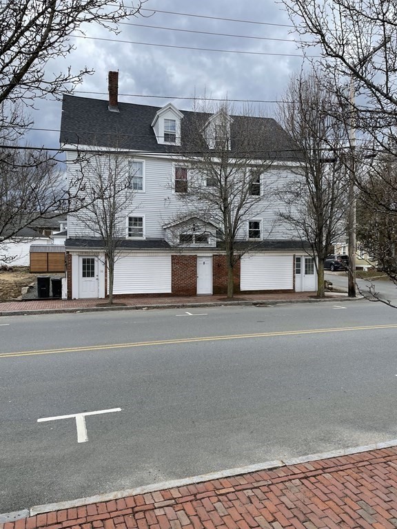 8-10 School st in Amesbury