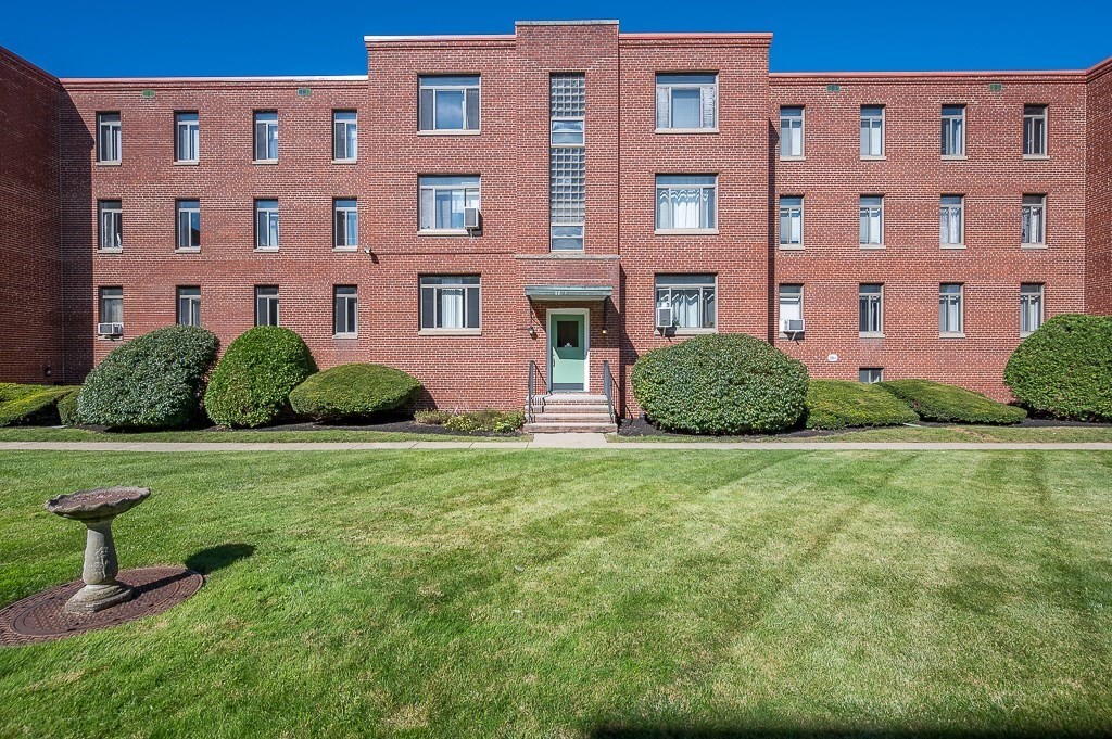 10 Ashland Street #3R in Worcester