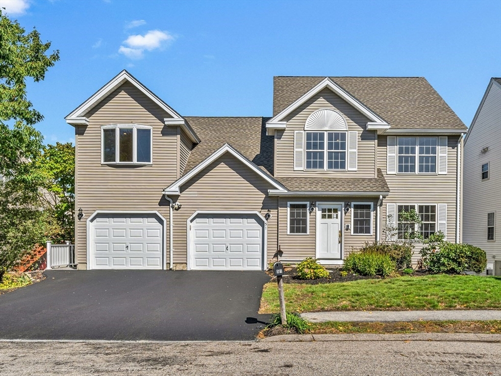 51 Bucklin Rd in North Andover