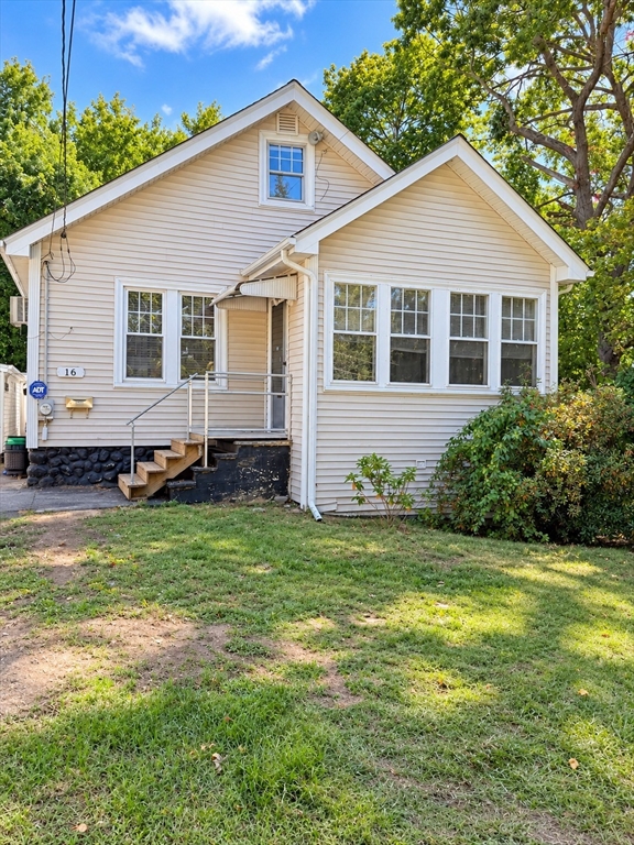 16 Winnipeg St in Worcester