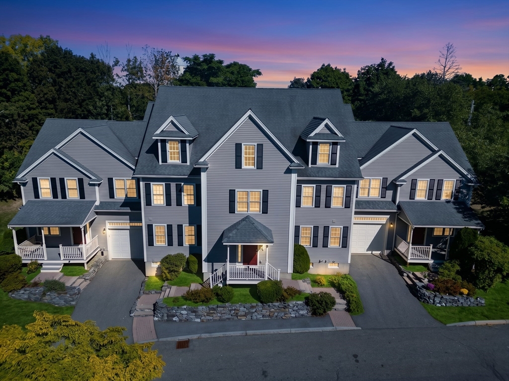 10 Cunningham Ln #104 in Billerica