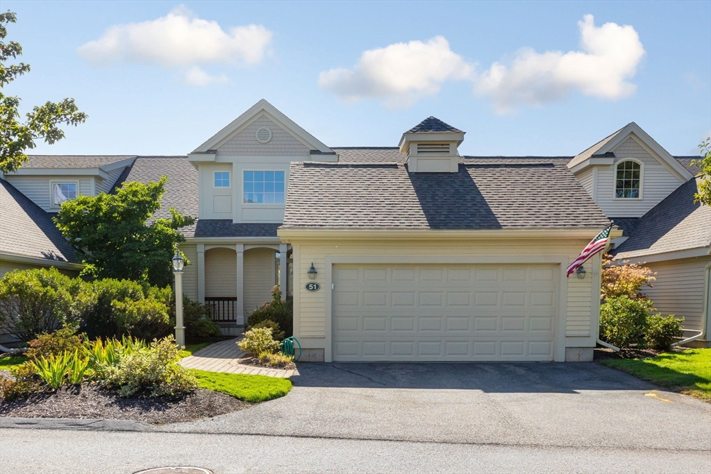 51 Carriage Hill Circle #51 in Southborough
