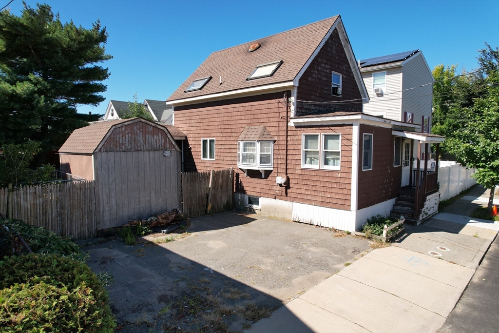 75 Light St in Lynn