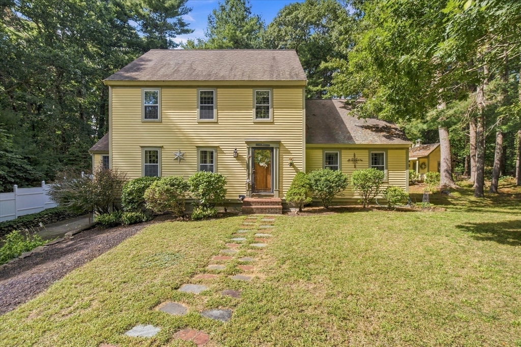 7 Stony Brook Rd in Kingston