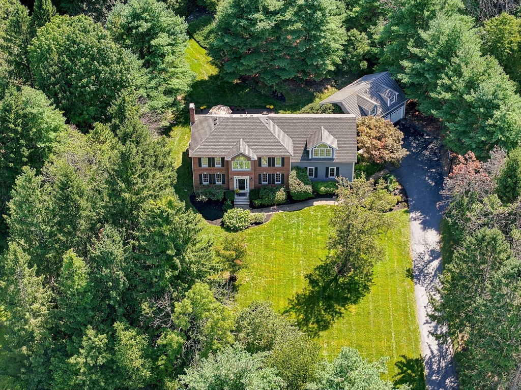 12 Daniel Shays Rd in Hopkinton