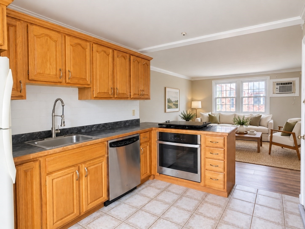 160 Tyngsboro Rd #19C in North Chelmsford
