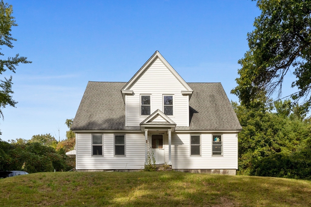 10 Salem St in Methuen