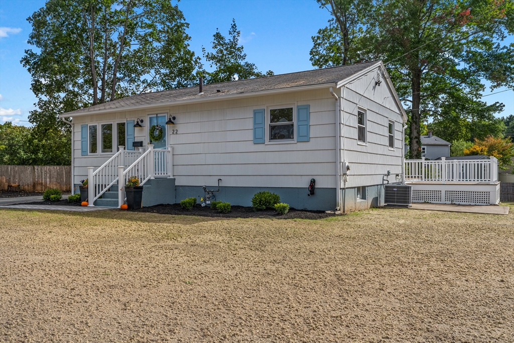 22 Brookside Rd in Rockland