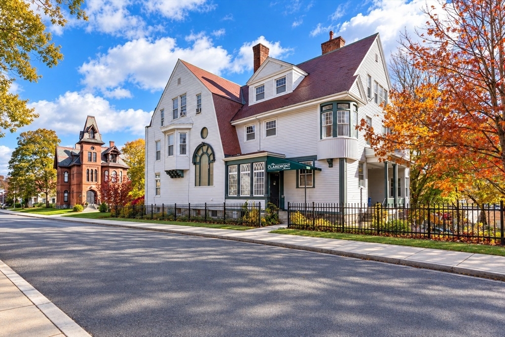 5 CLAREMONT ST in Worcester