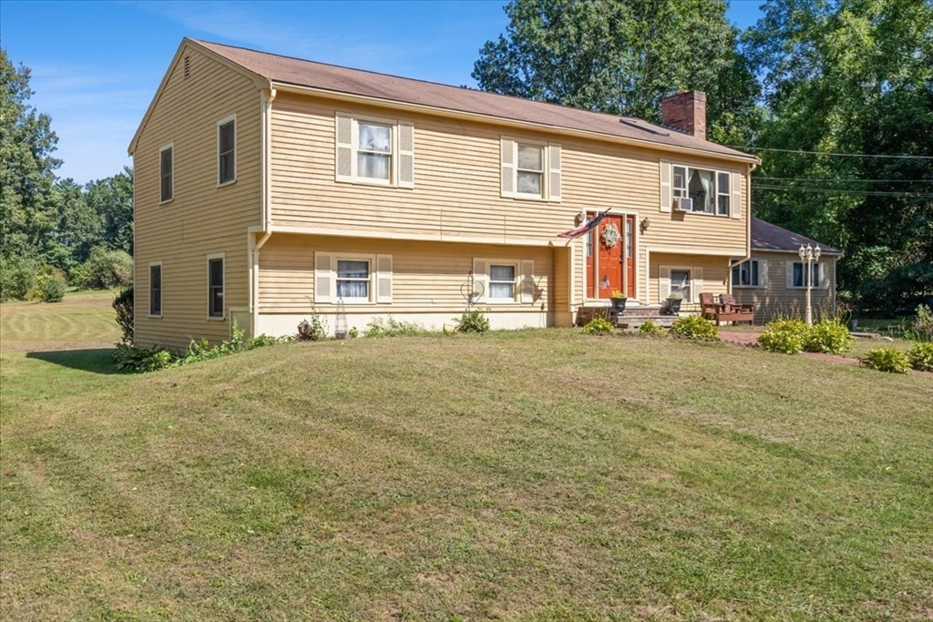 95 Crooked Ln in Lakeville