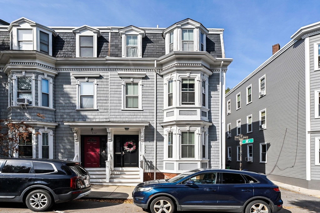 534 E 5Th St #1 in Boston