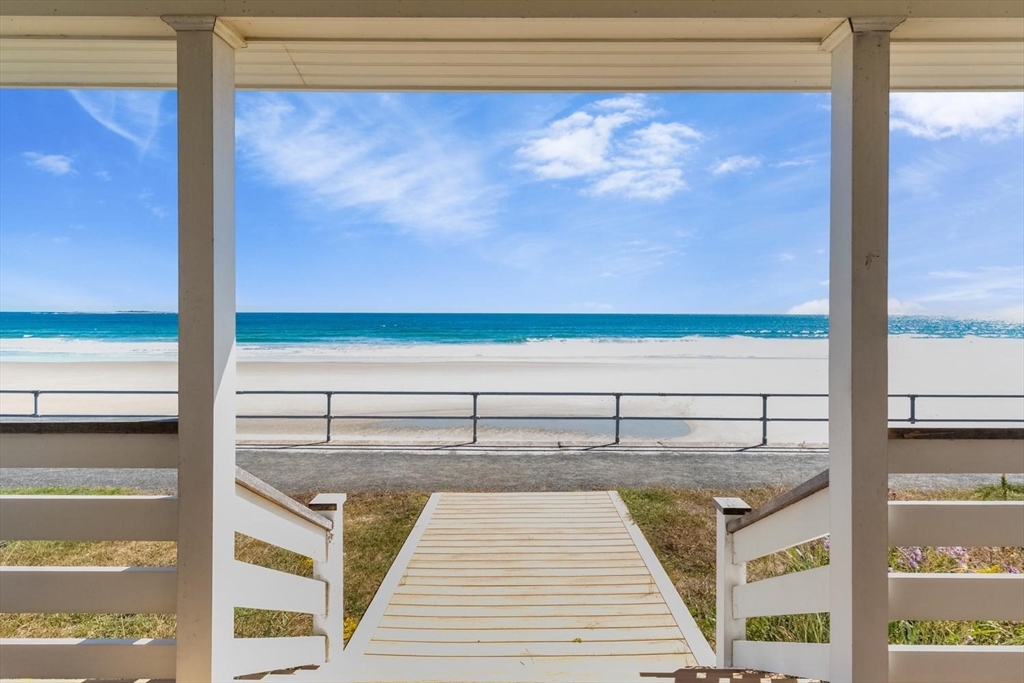 88 Long Beach in Rockport