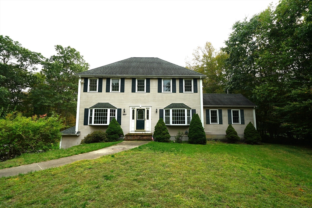 697 Tremont St in North Dighton