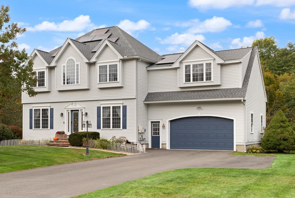 47 Hadley Road in Pepperell
