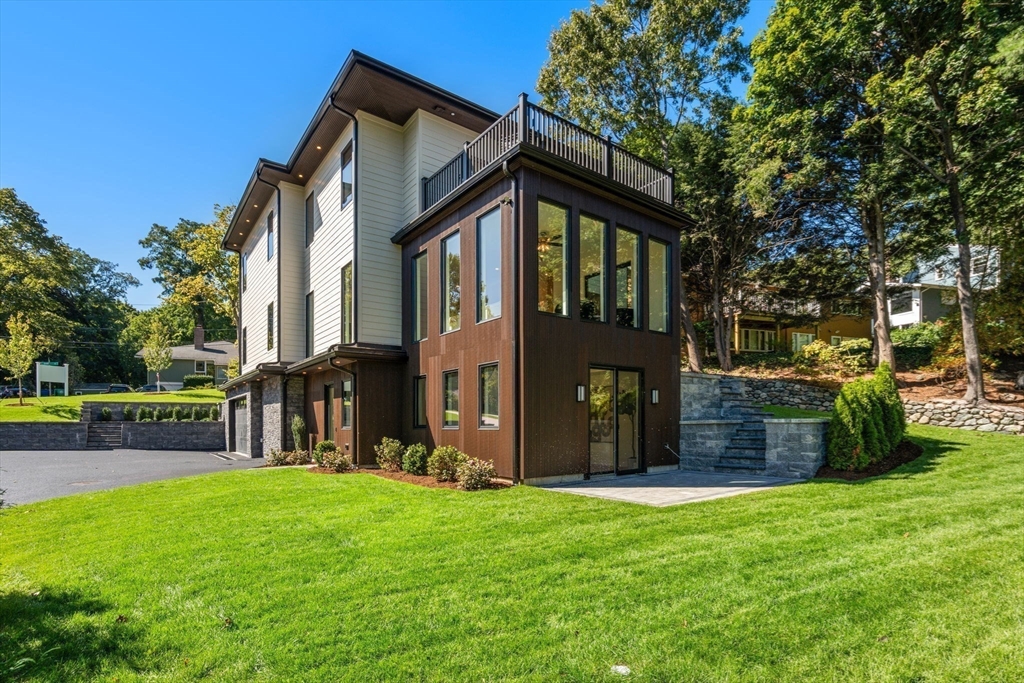 30 Dorr Rd in Newton