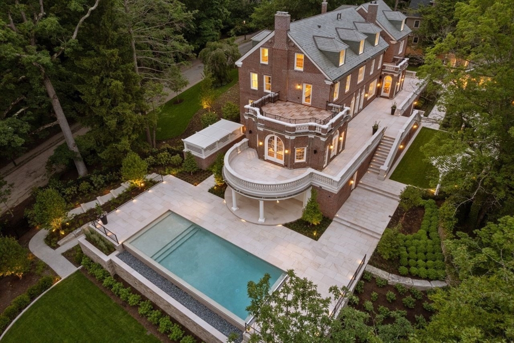9 The Ledges in Newton Center