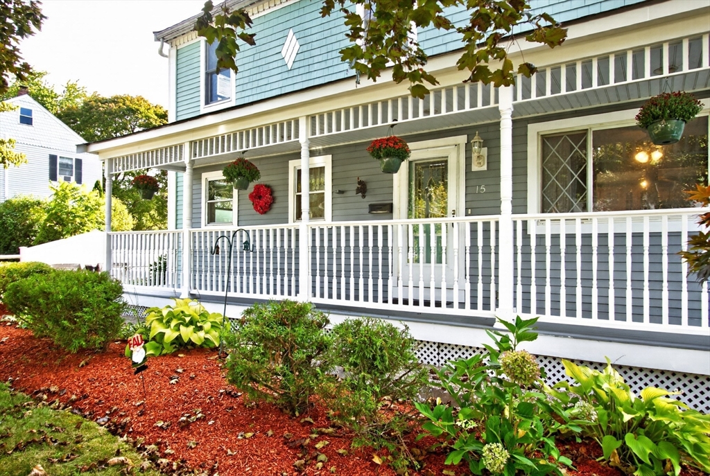 15 Ellington Rd in Tewksbury