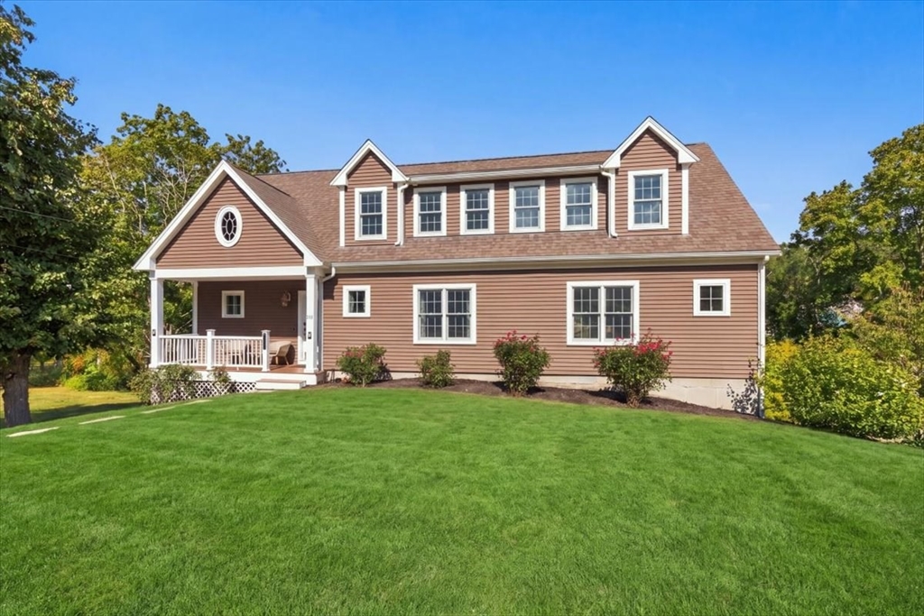 276 East Street in Hingham