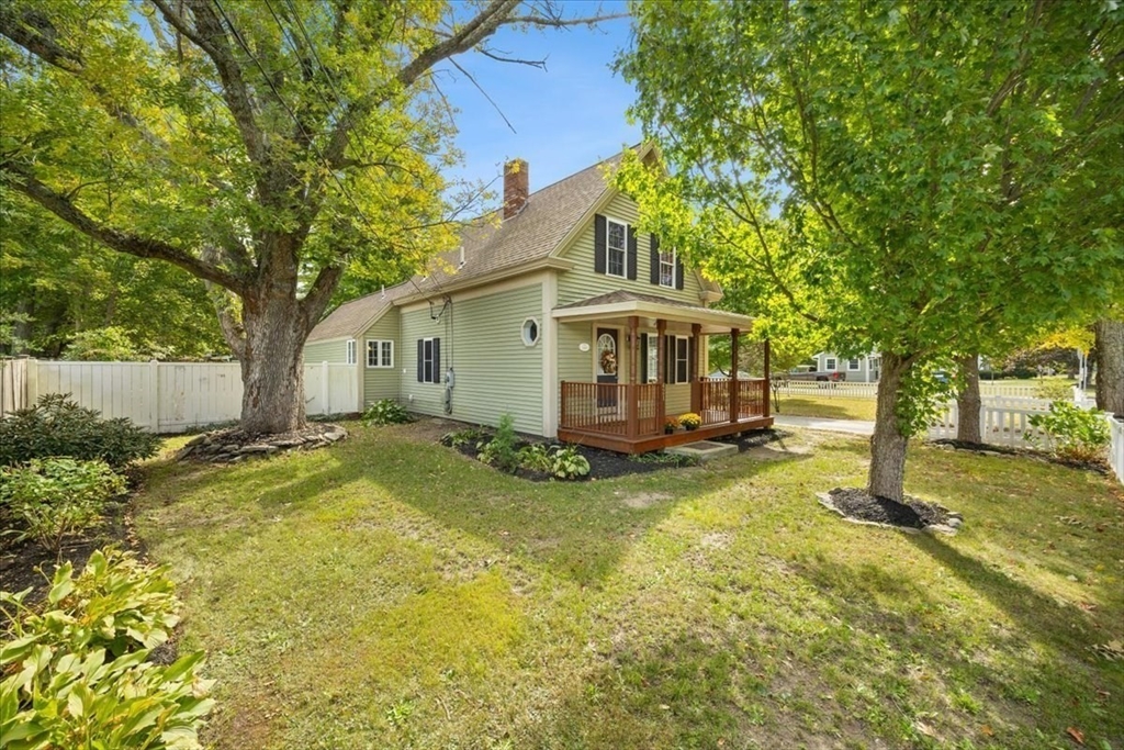 421 North Main Street in Raynham