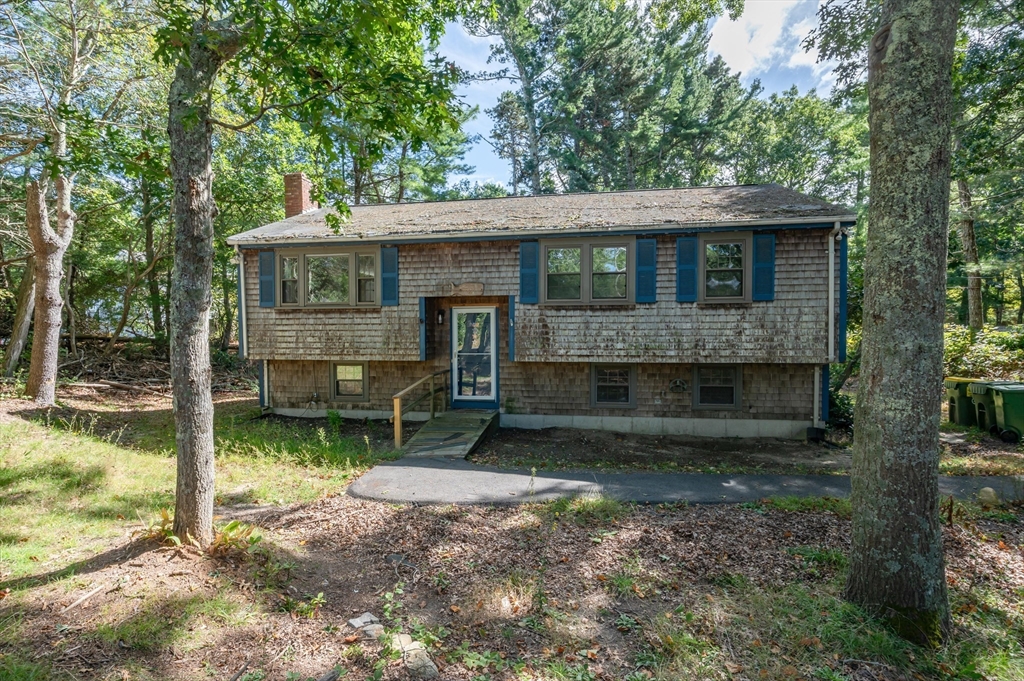 244 Hedges Pond Road in Plymouth