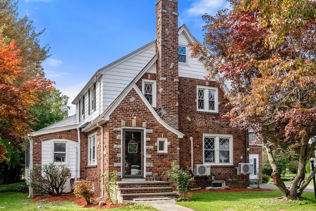 30 ST JAMES RD in Shrewsbury