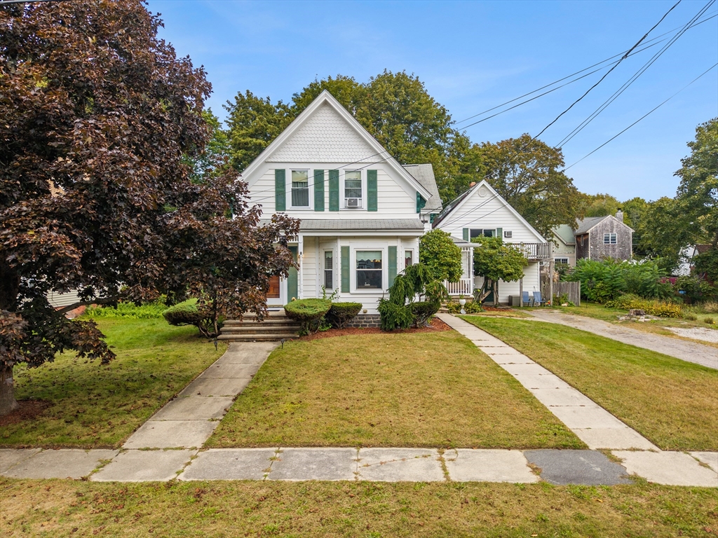 19 Whidden Ave in Whitman