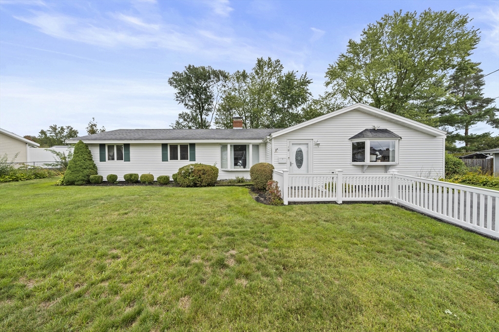 19 William Road in Holbrook