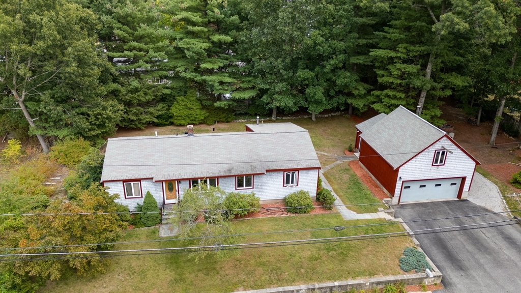 3 Old Colony Rd in Burlington