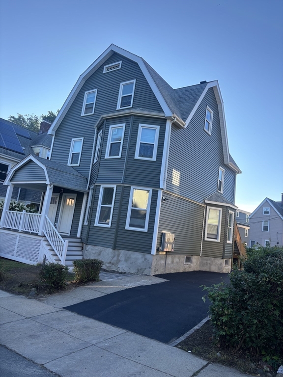 20 Rill St in Dorchester