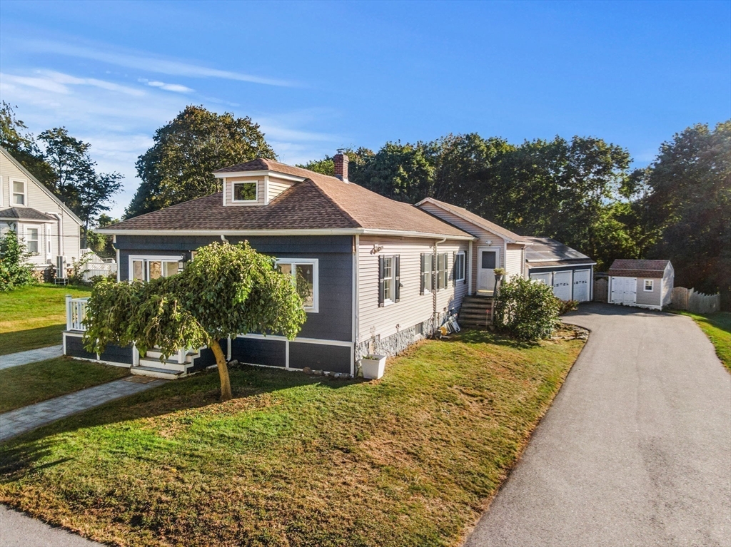 91 Currier St in Methuen