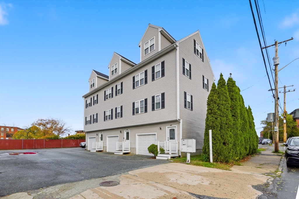 124 Locust St #124 in Haverhill