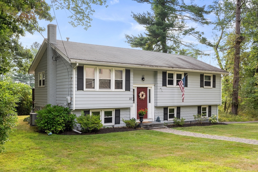 20 Robinhood Lane in Billerica