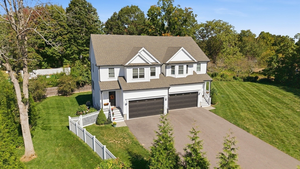 1093 Washington St #1093 in Holliston