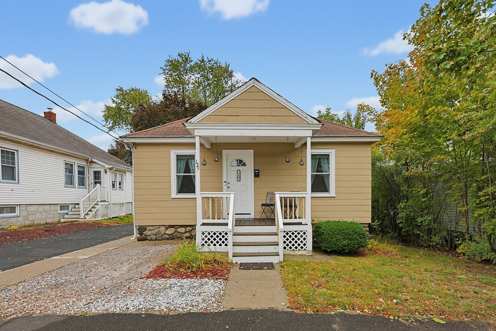139 Massachusetts Ave in North Andover