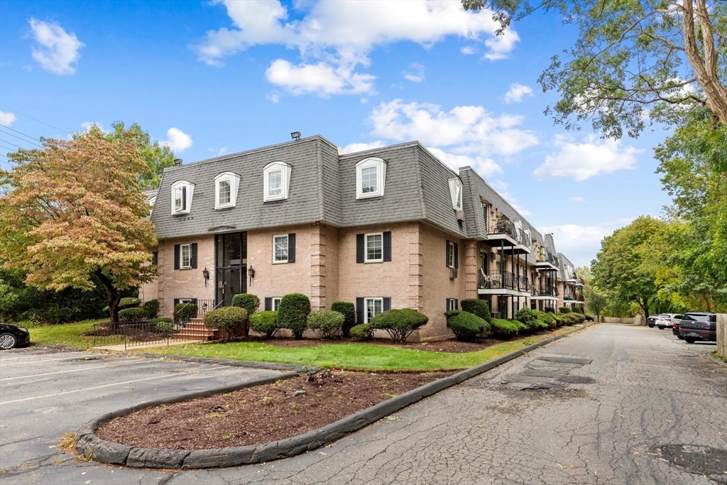 500 Northshore Road #6C in Peabody