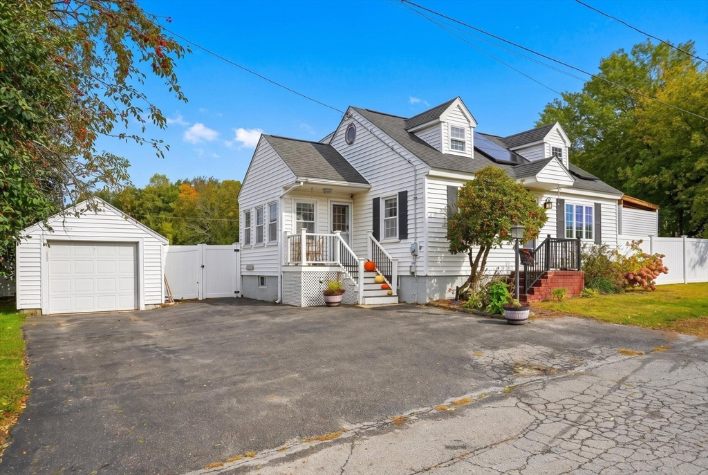 40 Rossi St in Methuen