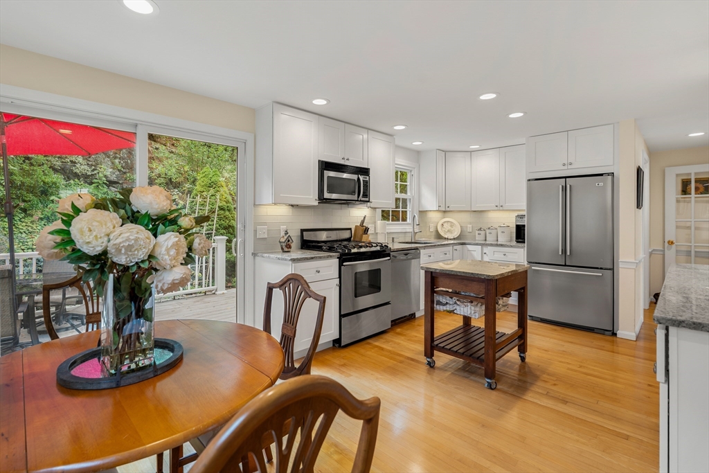 33 Arnold Terrace #33 in Marblehead