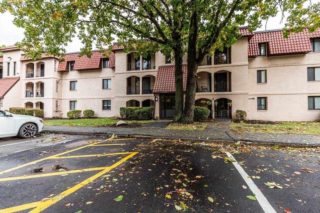 685 Oak St #17-1 in Brockton