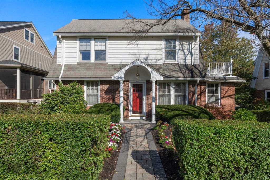 1929 Commonwealth Ave in Auburndale