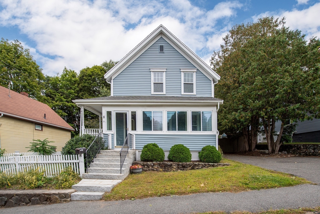 8 Birch Hill Ave in Wakefield