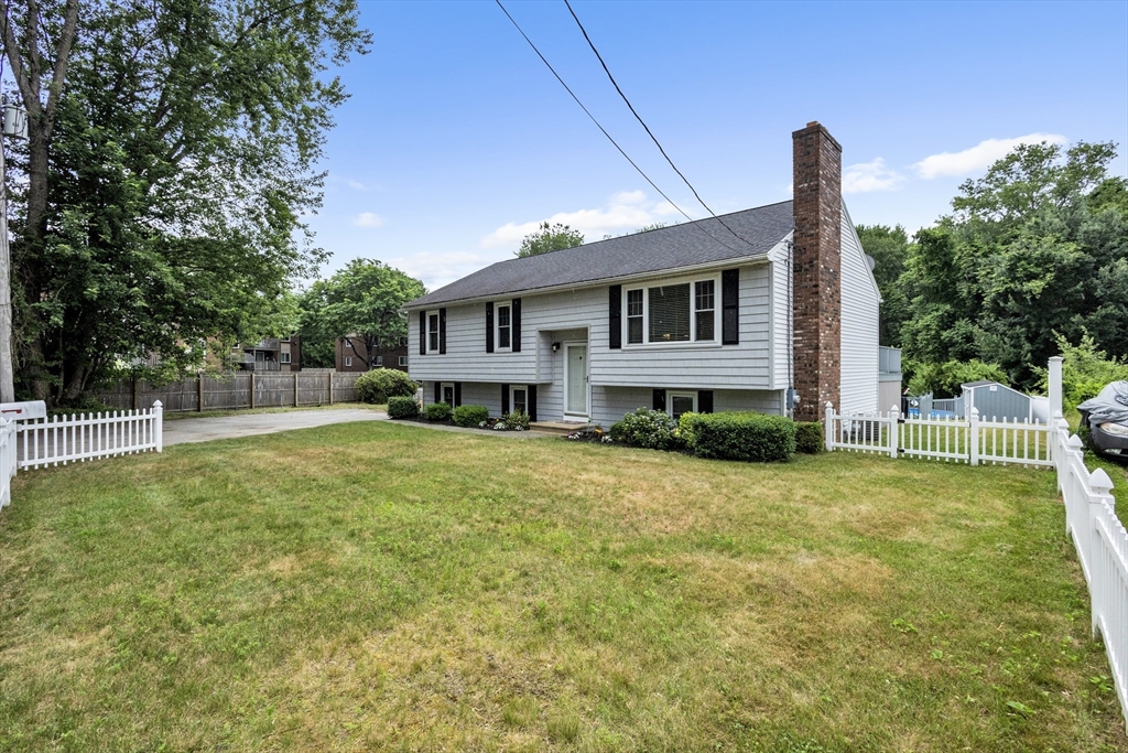 42 Melbourne Rd in Worcester