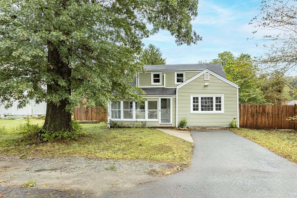 16 Norfolk Place in Sharon