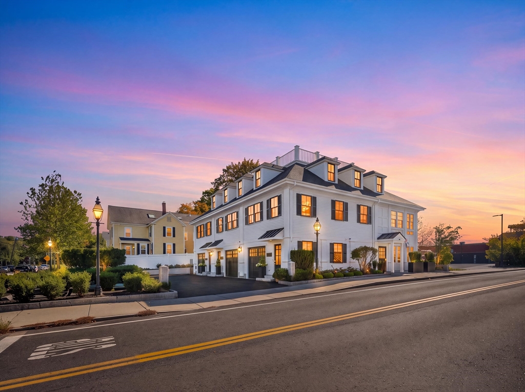 33 Chestnut St #1 in Andover