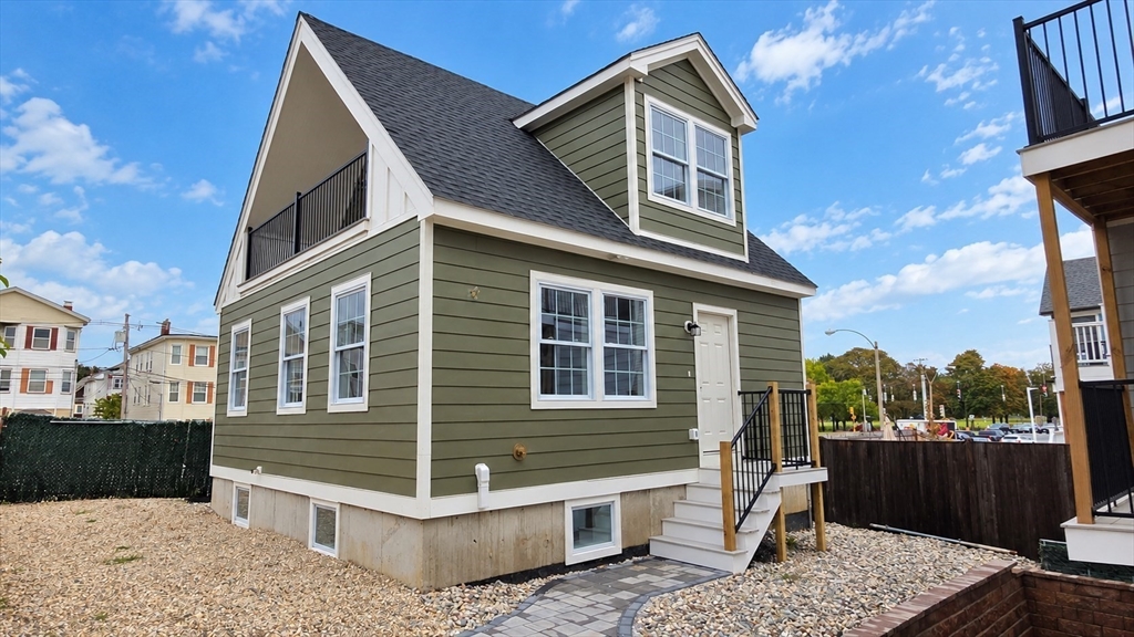 17 Macarthur Street #4 in Somerville