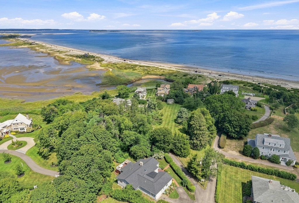 16 Manters Point in Plymouth