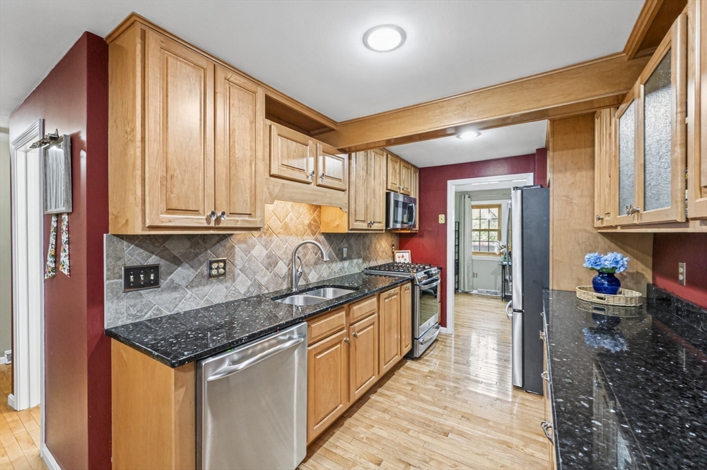 30 Apache Way #30 in Tewksbury