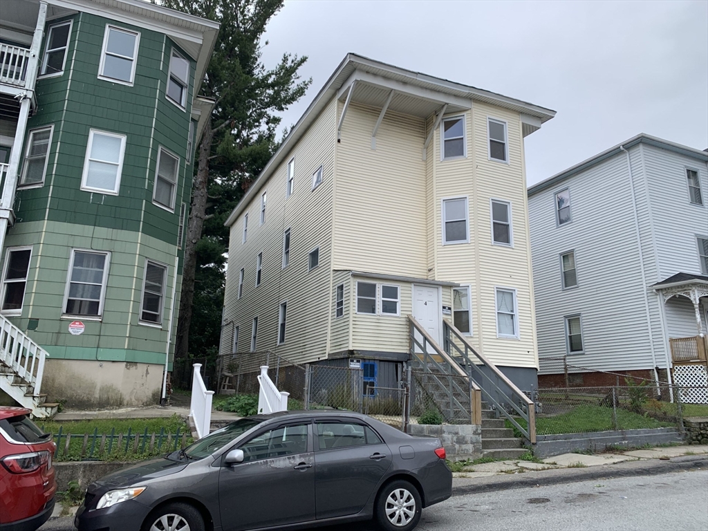 4 Mott St in Worcester